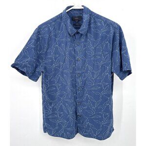 Vince Men's Blue Button Up Blue Shirt Sz M Casual Vacation Travel